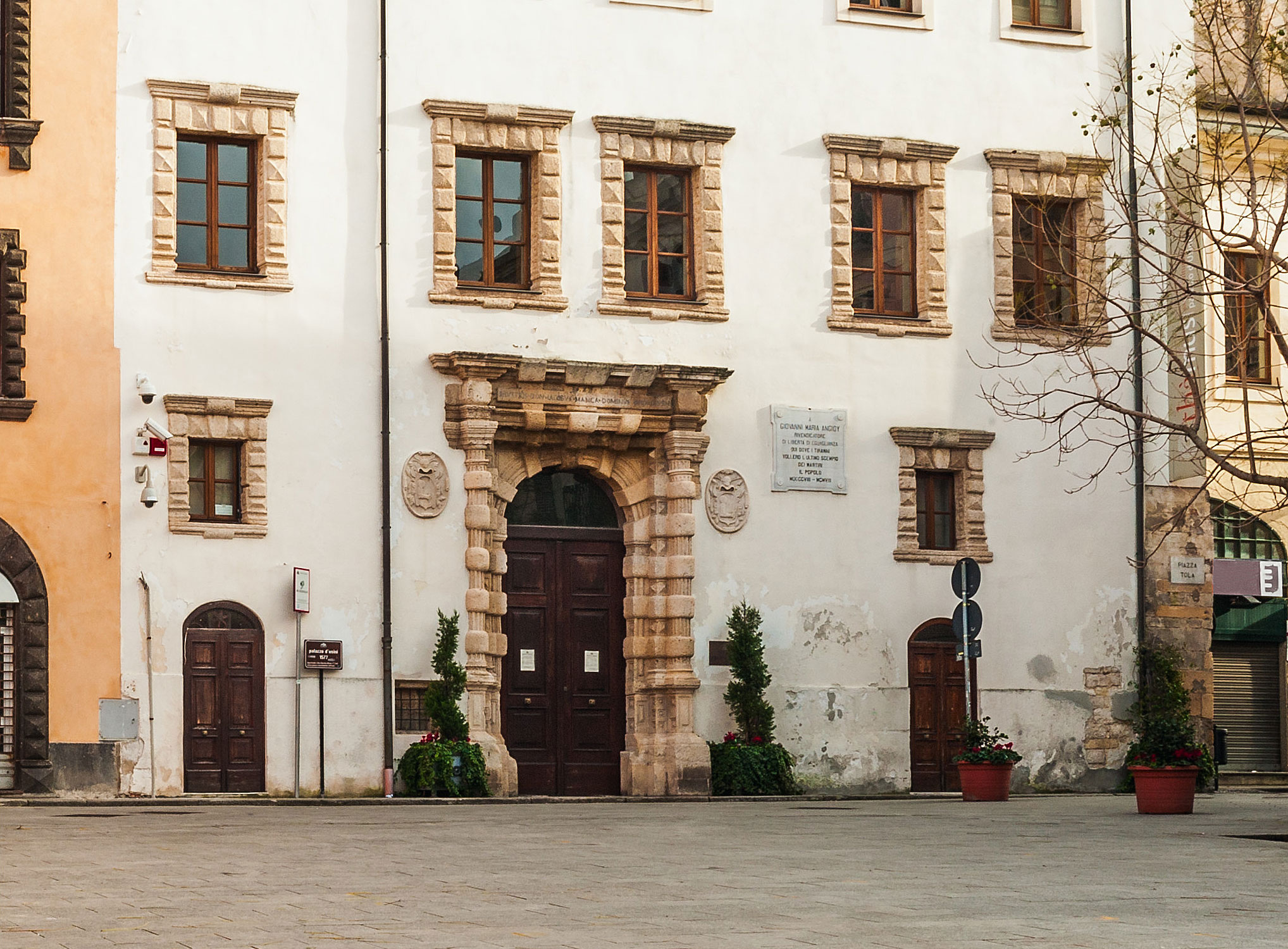 Il palazzo d'Usini sede della Biblioteca comunale
