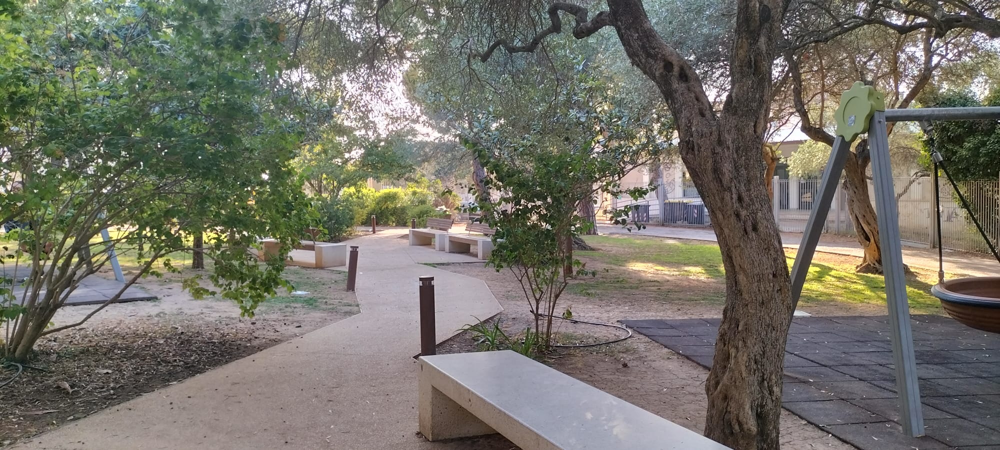una visuale del parco della Colonia Campestre