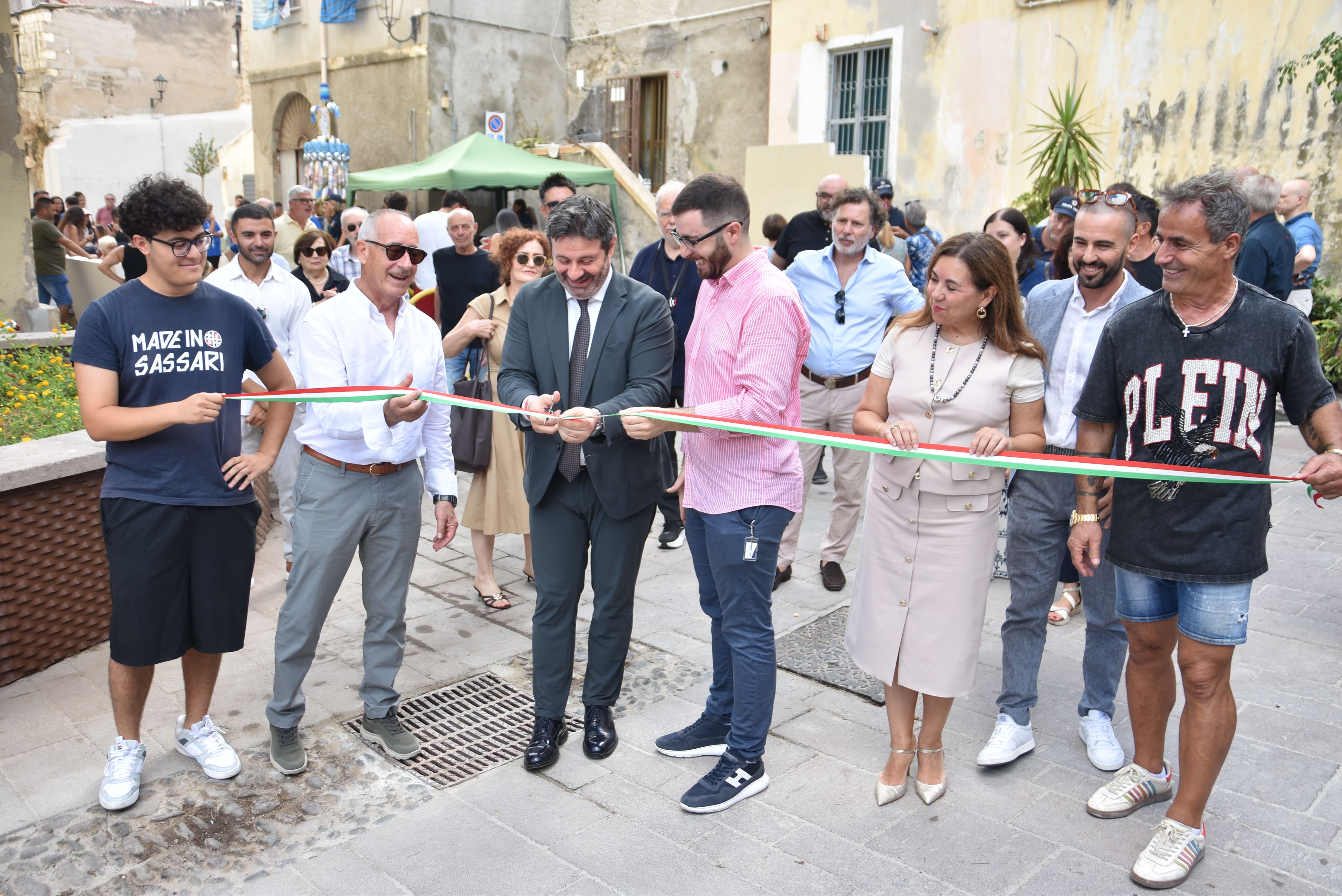 L'inaugurazione di piazza San Donato